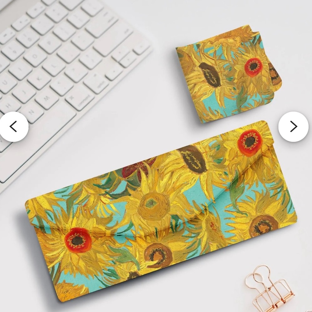 🌻NWT Collapsable Glasses Case W/ Matching Lens Cloth Van Gogh Sunflower